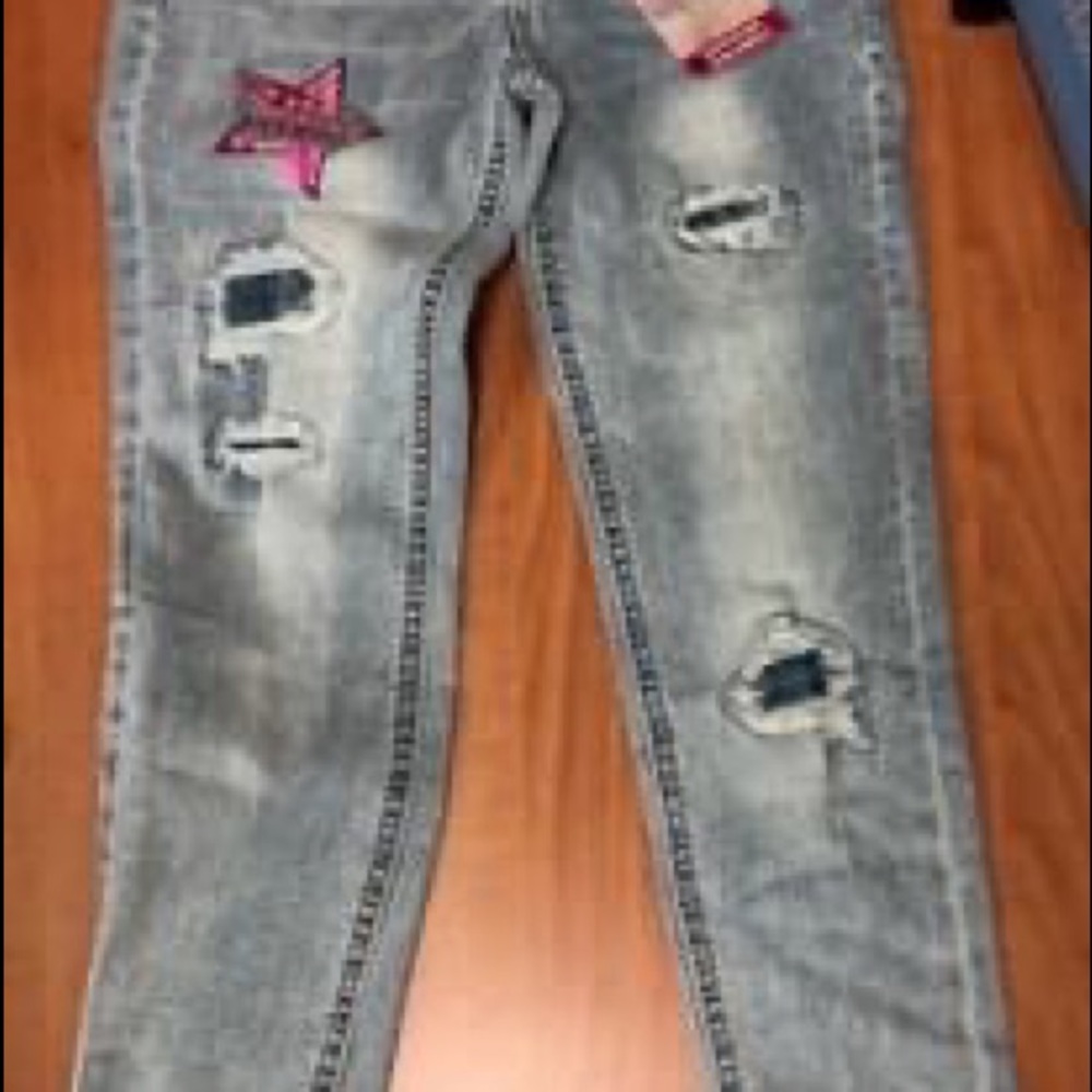 Girls size 10 capris.  New with tags.